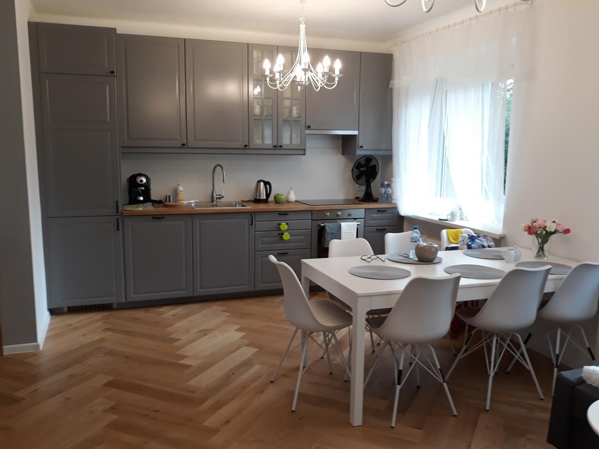 2 Bedroom City Center Apartment Katowice Bagian luar foto